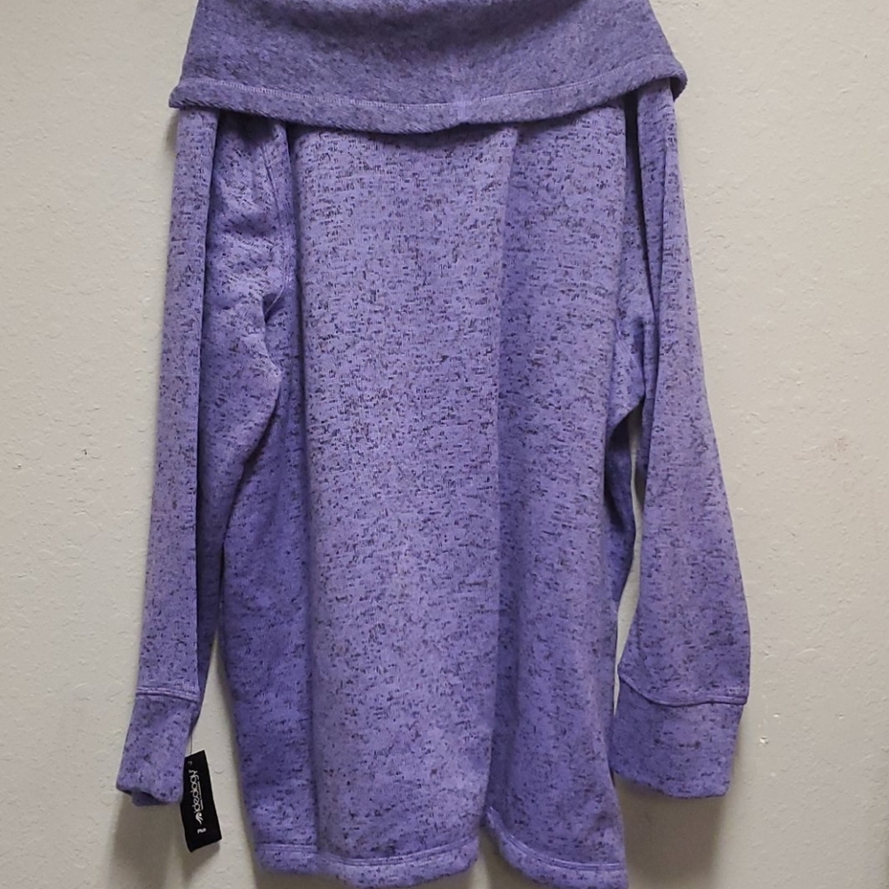 Woman blouse - Picture 2 of 3